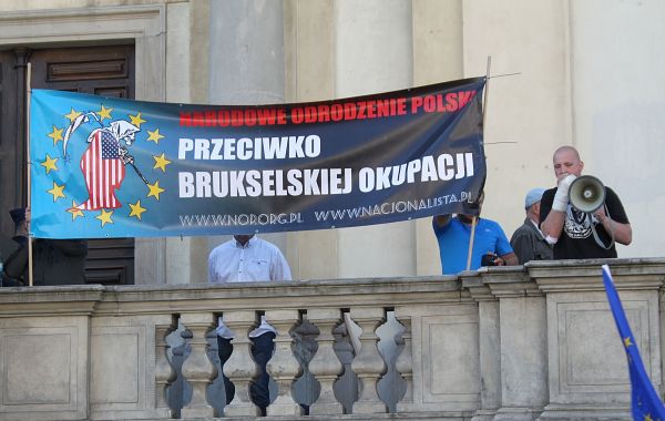 Warszawa: Czarne Koszule kontra Marsz Niewolników