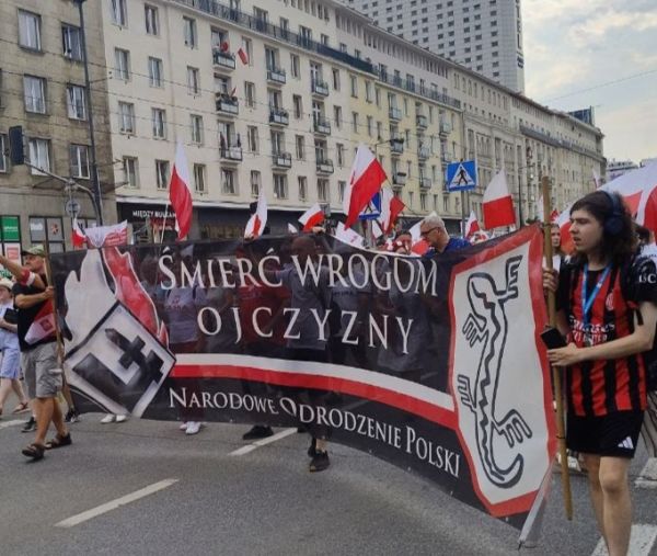 Chwała Bohaterom – Śmierć wrogom!