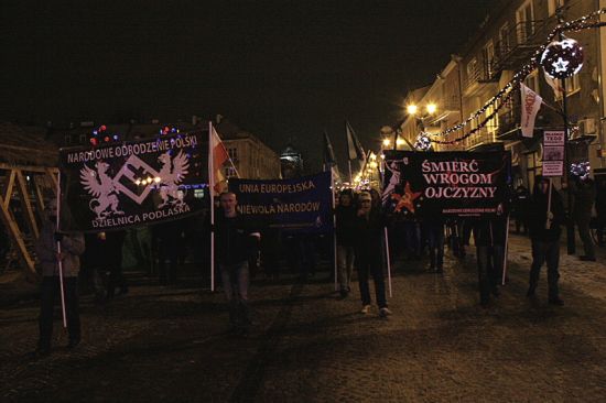 Białystok: „Krew, Honor, NOP!” – manifestacja na rzecz wolności
