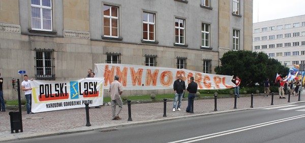 Walka o polski Śląsk trwa! NOP pikietował przeciwko marszowi RAŚ w Katowicach