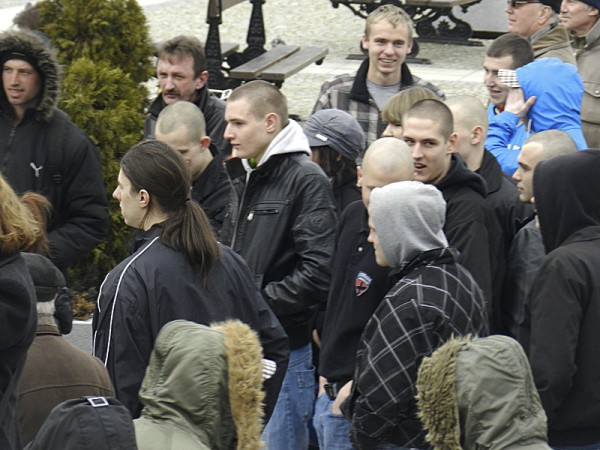 Białystok: Wizyta aktywistów NOP na wiecu Palikota